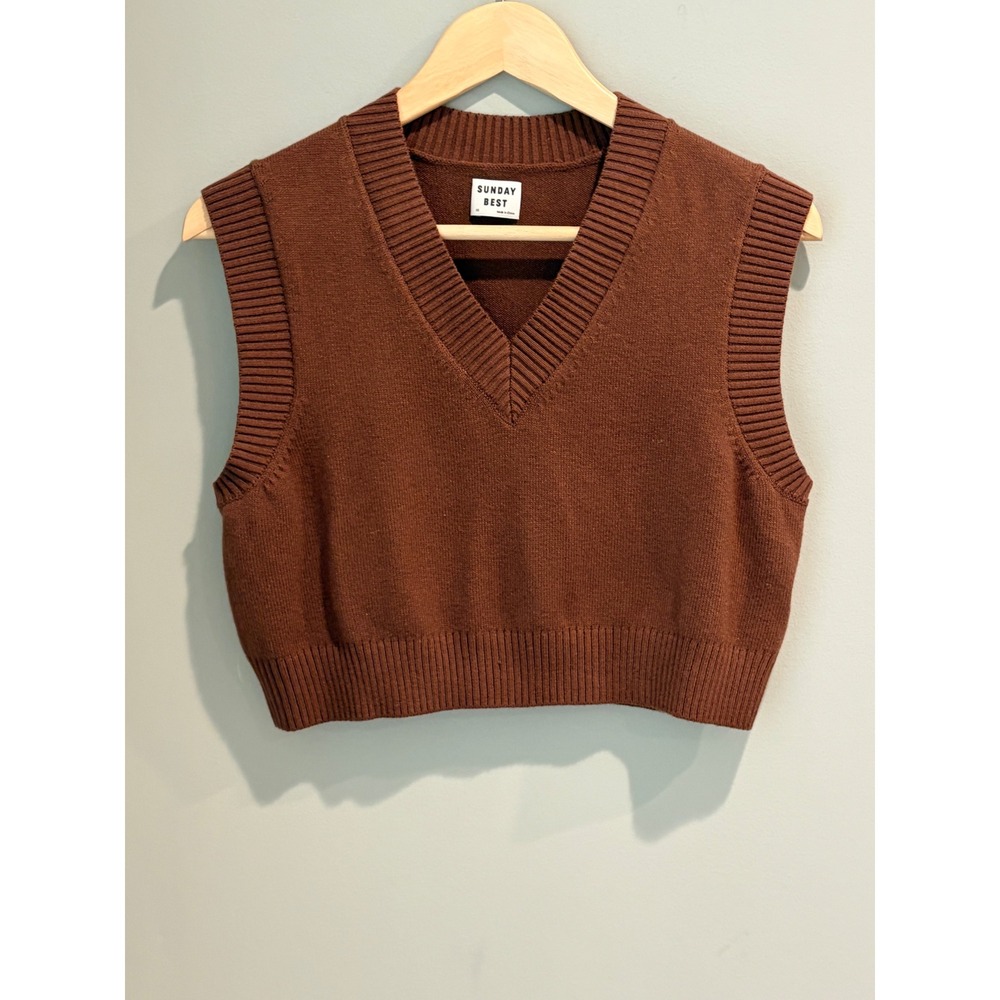 Aritzia Sunday Best Brown V-Neck Cropped Knit Sweater‎ Vest Women XS